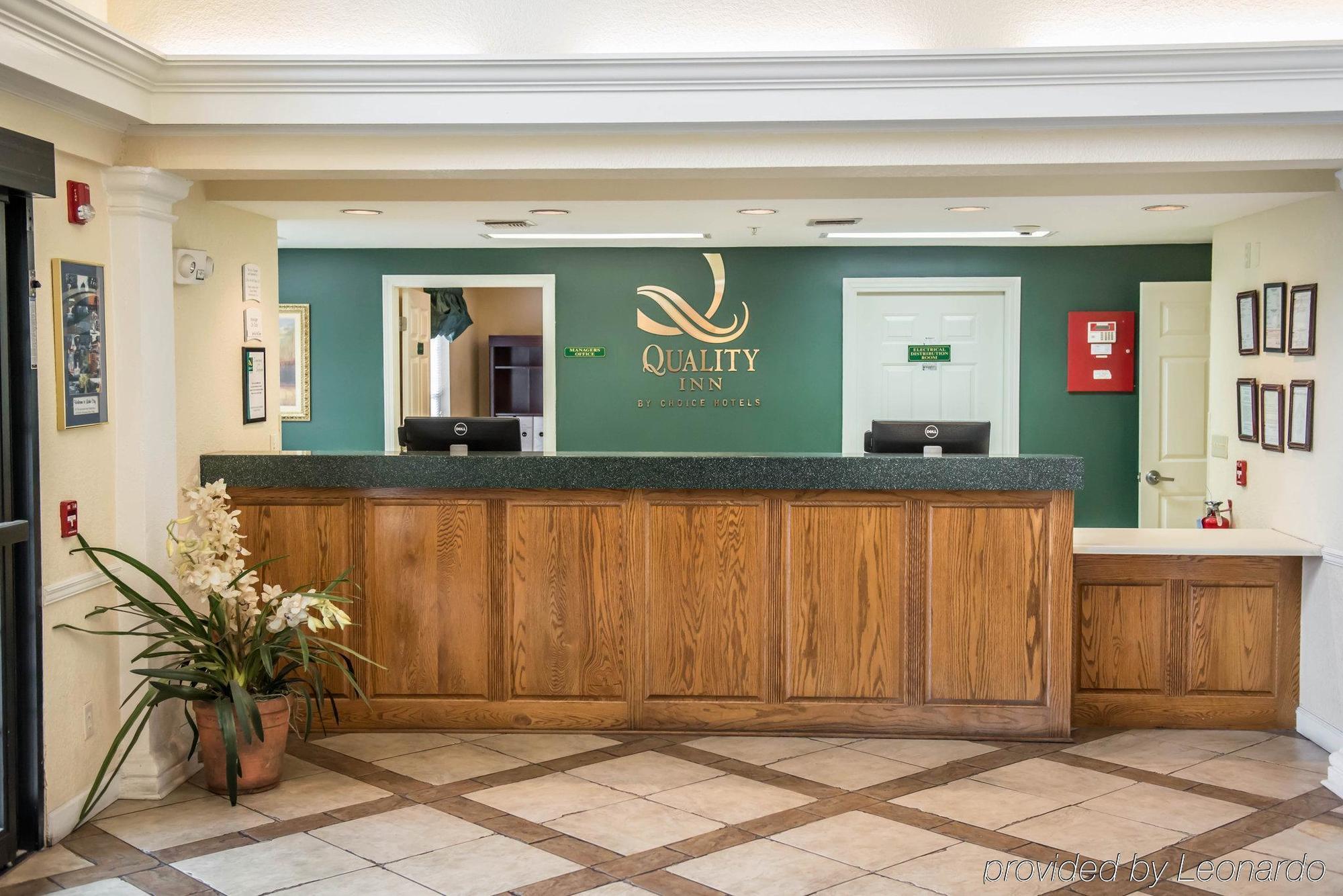 Quality Inn Lake Stadt Exterior foto